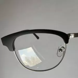 odbicie w okularach Smart