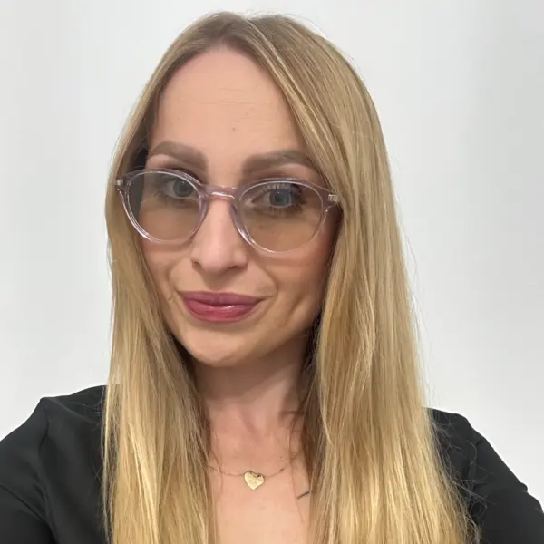 Okulary z filtrem światła niebieskiego z przezroczystymi oprawkami na dzień