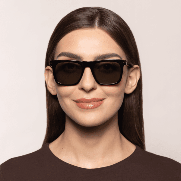 Okulary słoneczne Vintage Black SunShield dla kobiet na lato