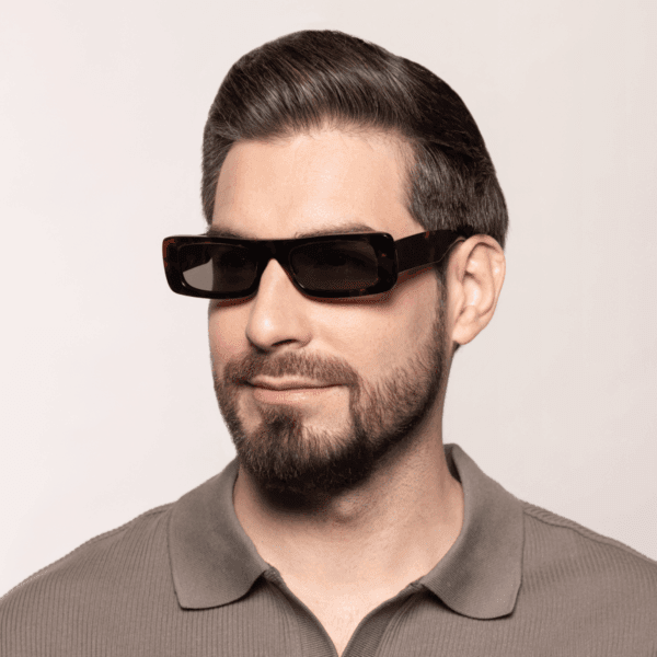 Okulary słoneczne z grubymi oprawkami Neo SunShield