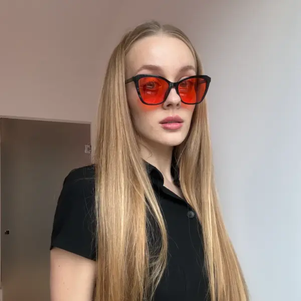 okulary blokujące światło niebieskie z eleganckimi ramkami