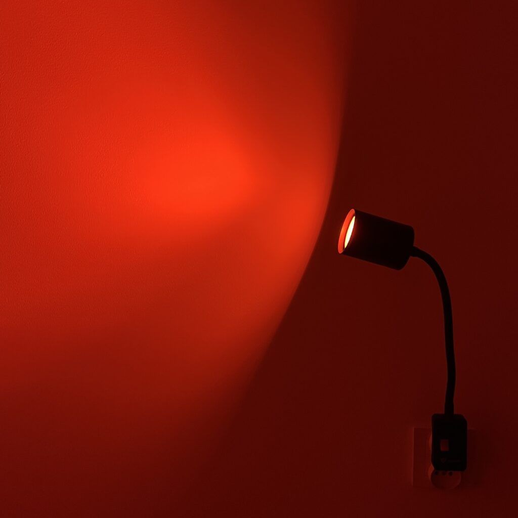 lampka Flexo do kontaktu z zapaloną żarówką NightTorch