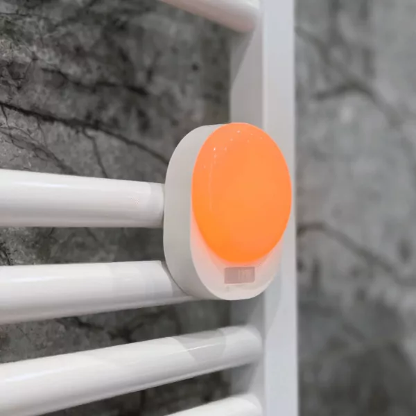 Lampka nocna Lumi z czujnikiem ruchu bez światła niebieskiego